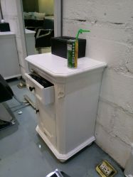 -SIX Hair Consultant