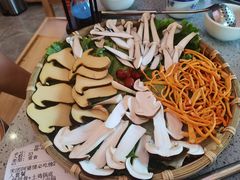 -阿婆情腊排骨火锅(金虹路店)