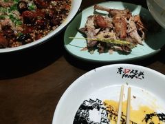 -东口码头·烧鸽子·鱼头泡饼·地方菜(金鹰悦城店)