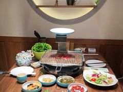 -明洞阿姨·韩式酱蟹烤肉·创意料理(三元桥店)