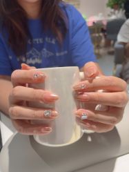 -丽心自助美甲美睫