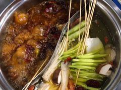 -马路边边麻辣烫联盟路店