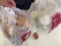 -白玉兰食品甜凤店(合生汇店)