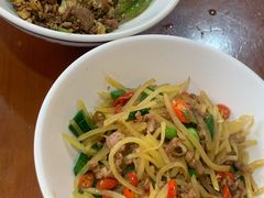 -裕新楼粉面馆·石磨手工粉(四方坪店)