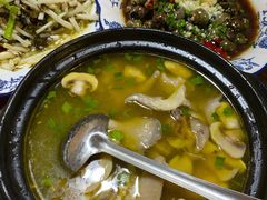 干蒸老母鸡-呼吸森林·生态农庄农家乐私房菜