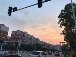 -起点潮色造型