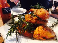 -ROAST coffee & eatery