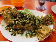 -大树下海鲜饭店