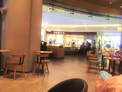 大堂-星巴克臻选(深圳万象天地旗舰店)