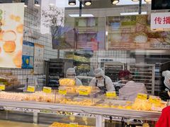 面包甜点陈列柜-鲍师傅糕点(江苏路店)
