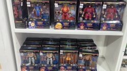 -逝水玩具折扣店