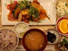 炸鸡烩蔬菜套餐-さち福やCAFE(ピオレ姫路店)