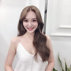 -INS hair salon