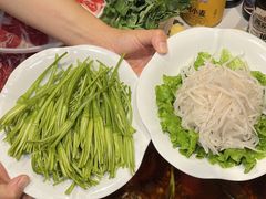 -犇鼎牛潮汕牛肉火锅(新辰里学清路店)
