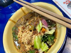 -马路边边串串香(苗栗路店)