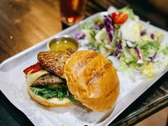 招牌鹅肝牛肉汉堡-Grinder 绞肉机汉堡(武定路店)