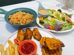 -丽莎沙拉轻食餐厅(国贸店)