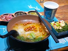 -八月美食小馆(银泰城总店)
