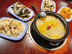 -菌之家·专业纯野生菌火锅·特色炒菌