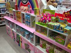 -名创优品(北京新中关购物中心地铁层店)