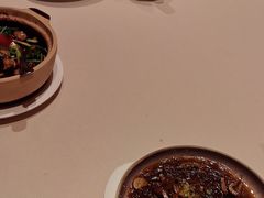 -八府香鸭·啫啫煲(华山路店)