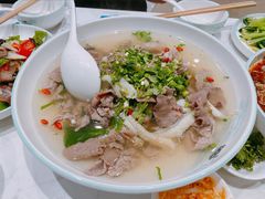 -犇逸·乐山跷脚牛肉·四川现炒(览海店)