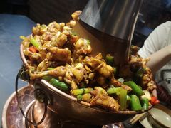 -巴四老城区炭火蛙锅(张江店)