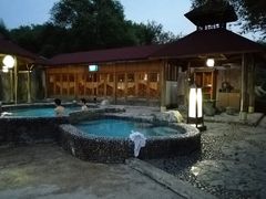 -金孔雀温泉旅游度假村