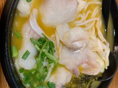 酸菜鱼米粉-鑫花溪牛肉米粉(凤凰街创始总店)