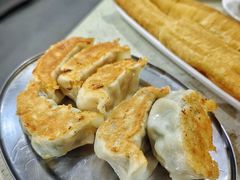 鲜肉韭菜煎饺-芬芳甜品(同福路店)