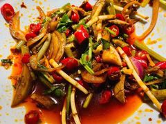 酸菜折耳根-野山舂·贵州现舂酸汤牛肉(鸿通城店)