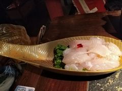 -老牌坊云南鱼豆花火锅(爱建店)