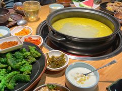 -一朵菌·野生菌探索家火锅(南亚店)