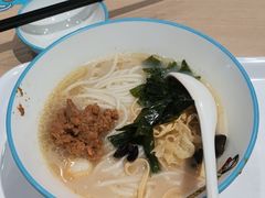 -灵芝妹子海鲜米线(凯德和平广场店)