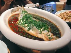 青剁椒钱江翘嘴鱼-老头儿油爆虾·1987杭州烟火味(湖滨银泰in77D区店)