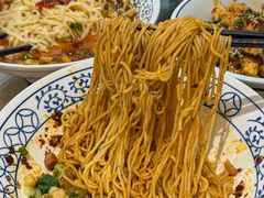-李与白包子铺(桐梓林店)