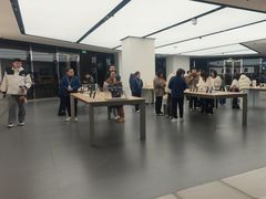 -华为授权体验店(中山公园来福士)