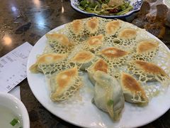 -周家大连水饺(美专校街店)