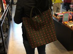 -MCM(比斯特上海购物村店)