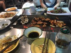 -马路牙子烧烤音乐酒馆(望京店)