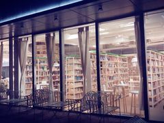 -猫的天空之城概念书店(北戴河蔚蓝海岸店)