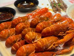 -肥肥虾庄·金牌油焖大虾(汉街SKP店)