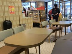 大堂-Tims天好咖啡·贝果(雁展路万象天地店)
