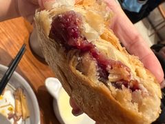 现烤鲜花饼-云海肴云南菜(浦江欢乐颂店)