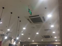 大堂-康师傅私房牛肉面(马泉营奥莱店)