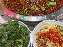 -蛙一刀·麻椒鱼火锅(金仙桥店)