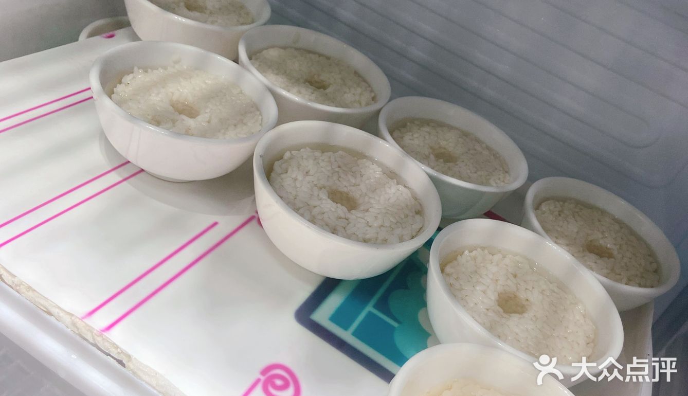 又一家网红小店，深藏于小巷之中，但好在酒香不怕巷子深