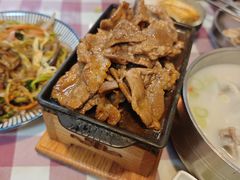 -益百岁牛尾汤(香山路店)