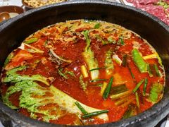 -贵府酸汤牛肉火锅·贵州老字号(飞山街店)