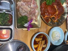 -汉城烤肉·黑金冠(华山路店)